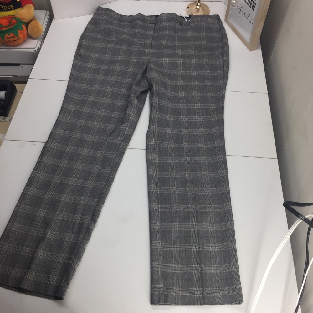 Lane Bryant  high rise  dress Pant size 26 L - Picture 4 of 11